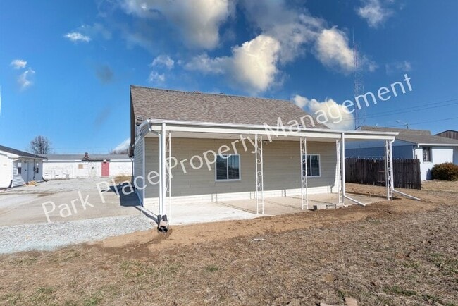 Building Photo - 7578 W Washington St