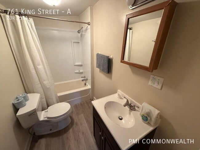 Building Photo - 761 King St