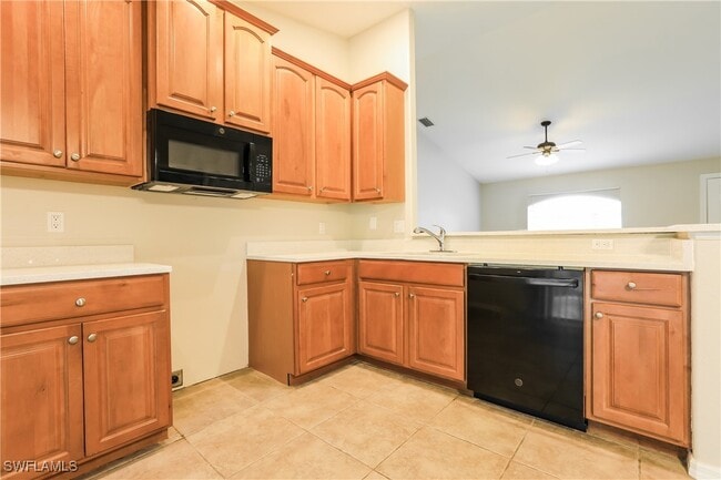 Building Photo - 2431 Frantz St