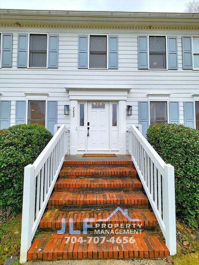 Foto del edificio - Gorgeous 3Bed/2.5 Bath Home w Bonus Room, ...