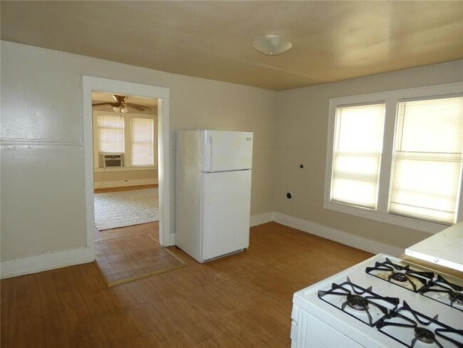 Building Photo - Duplex