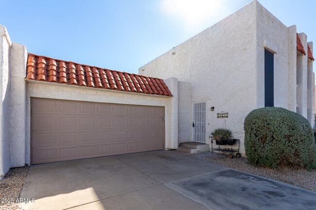 Building Photo - 16053 N 26th Cir
