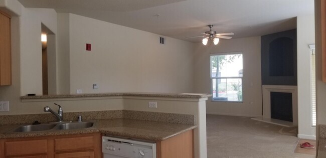 Building Photo - 5481 Tares Cir