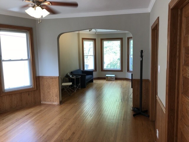 Foto del edificio - 3921 N Claremont Ave
