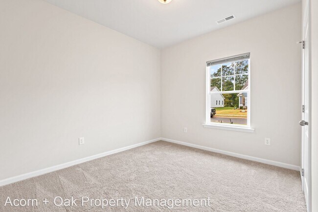 Building Photo - 3 br, 2 bath House - 519 Troy Dr.