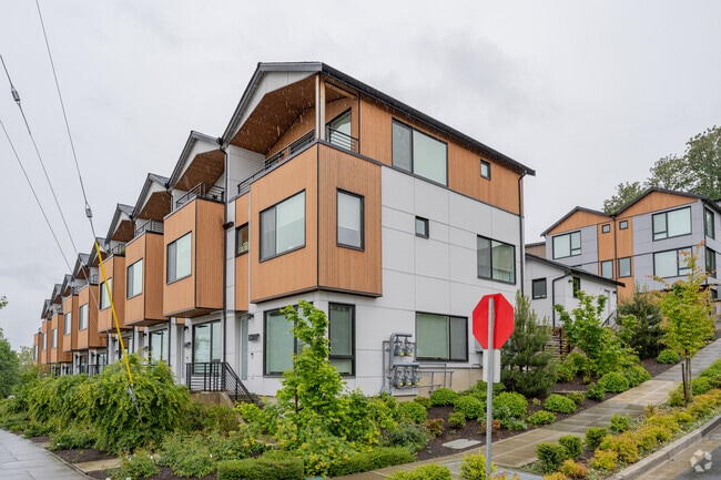 Building Photo - Contempo