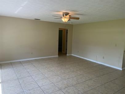 Foto del edificio - Single-Family Home in Fort Myers | 3 Beds,...