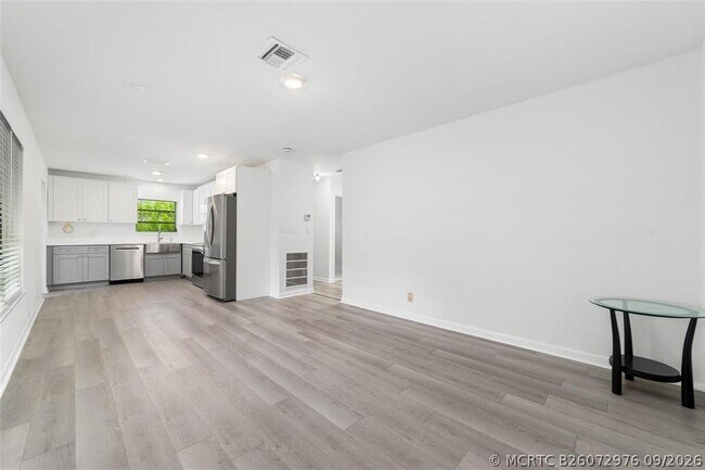 Foto del edificio - 1273 NE 37th St