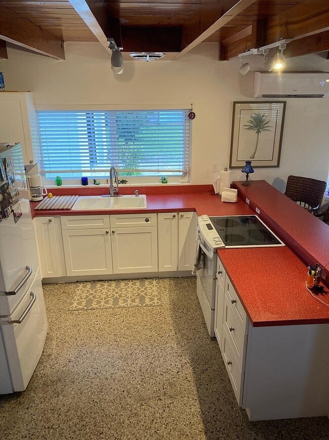 Foto del edificio - 4127 SE Barcelona St