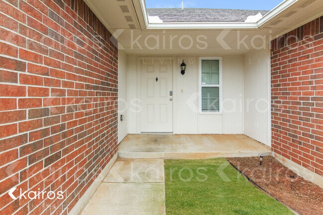Building Photo - 2104 NW 199th Street