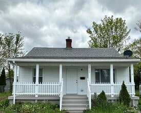 Building Photo - 28464 Barton St