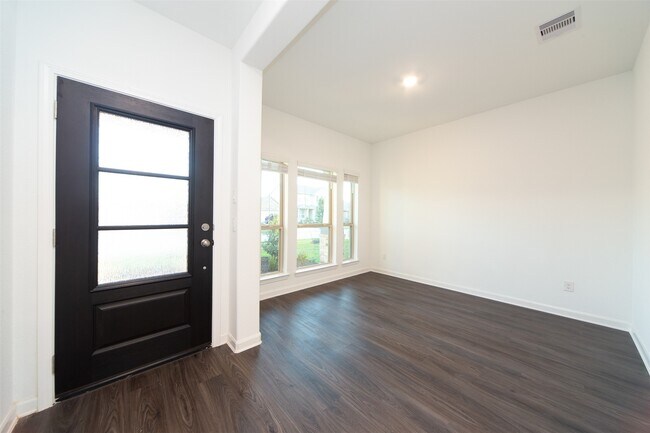 Foto del edificio - 3318 Paddock Landing St