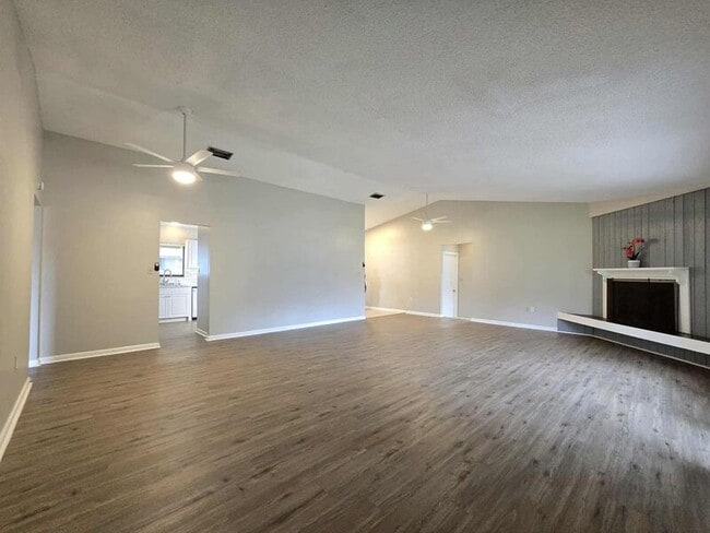 Foto del edificio - 4604 Dillwyn Dr