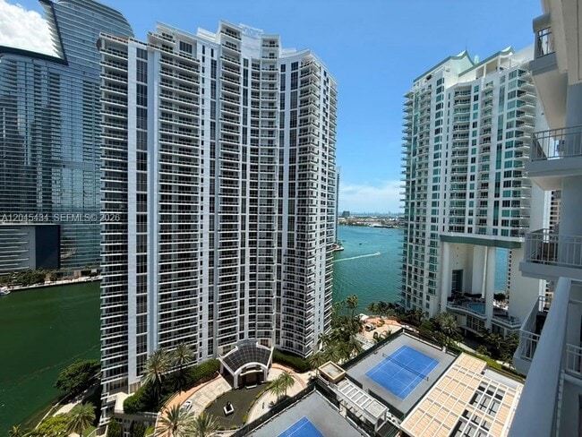 Building Photo - 801 Brickell Key Blvd