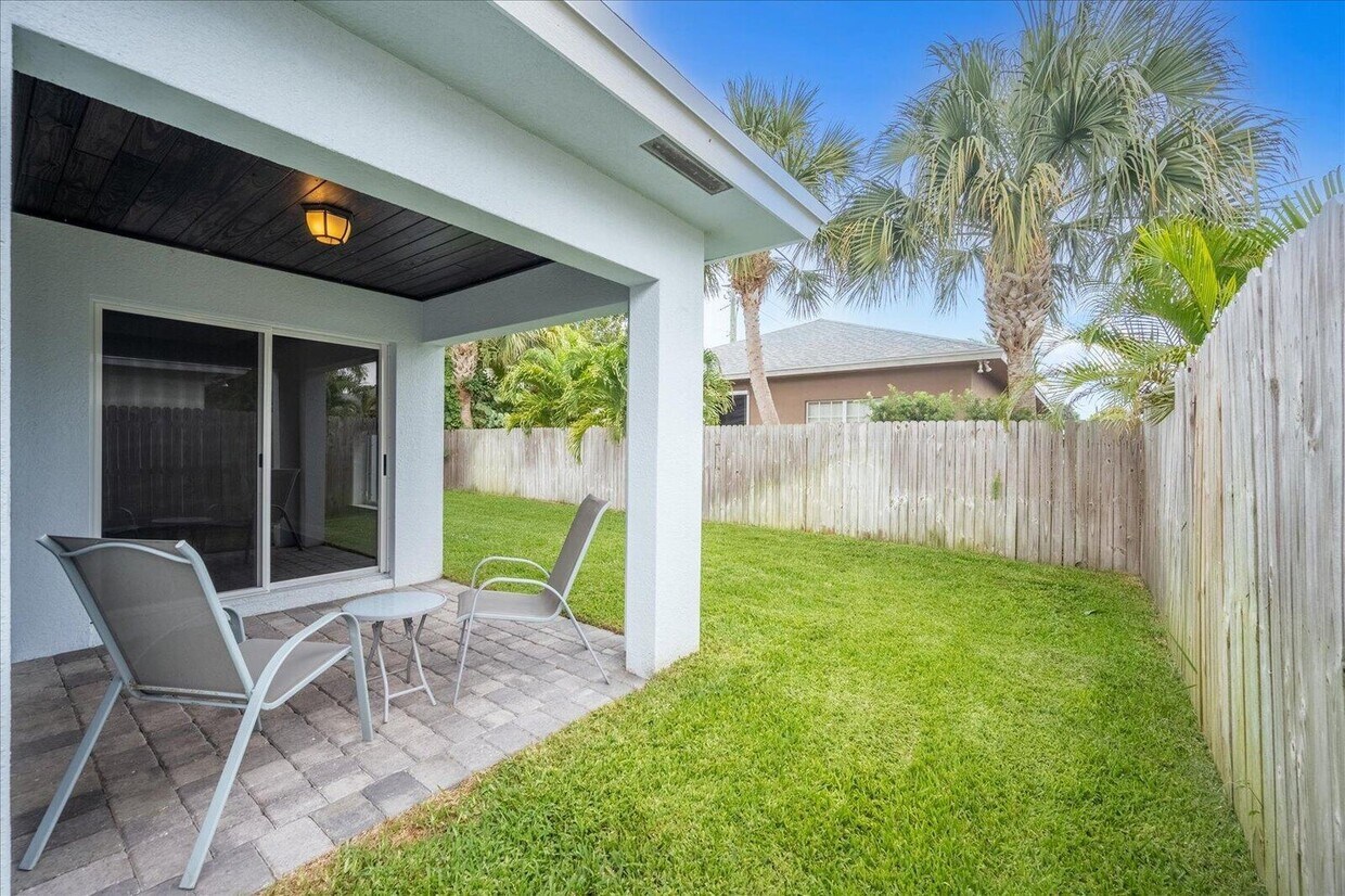 Foto principal - 17740 Cornelia Ave