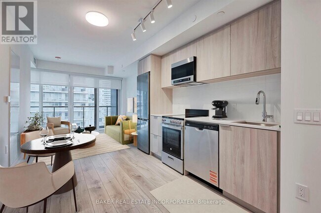 Building Photo - 223 Redpath Ave