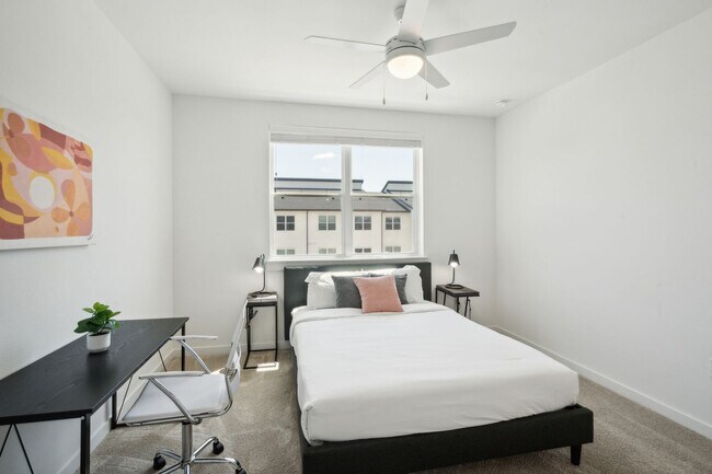 Foto del edificio - 5301 Decker Ln