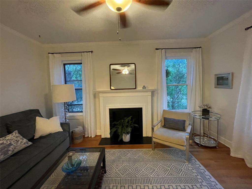 Primary Photo - 209 Academy Dr