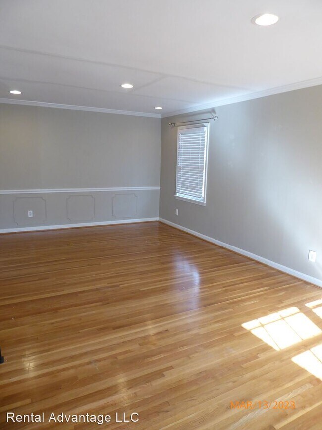 Building Photo - 4 br, 2 bath House - 1077 Sherbrooke Cir
