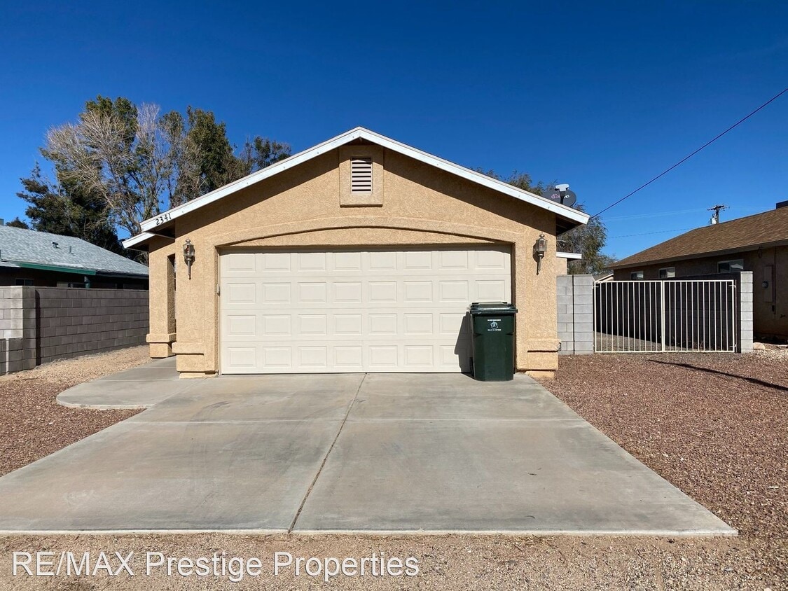 3 br, 2 bath House 2341 Phoenix Ave House for Rent in Kingman, AZ