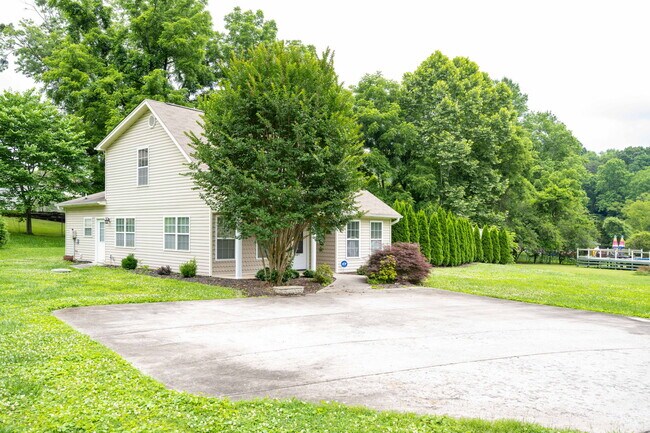 Foto del edificio - 492 Glenhill Cir