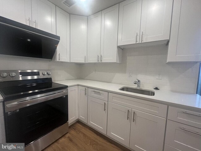 Building Photo - 1678 Westwind Way