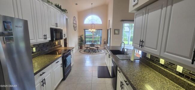 Foto del edificio - 1279 Royal Pointe Ln