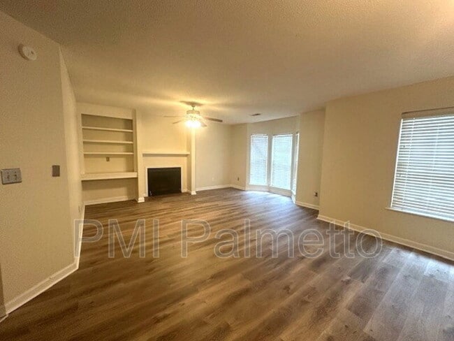 Building Photo - 61 Battery Walk Ct