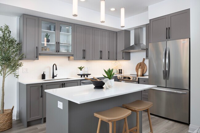 Photo du bâtiment - 600 Brookdale Ave