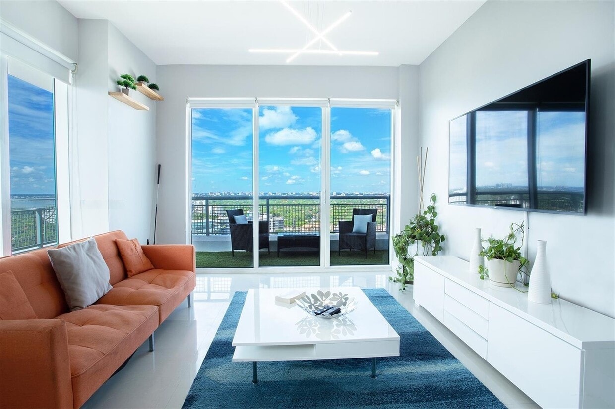 Foto principal - 60 SW 13th St