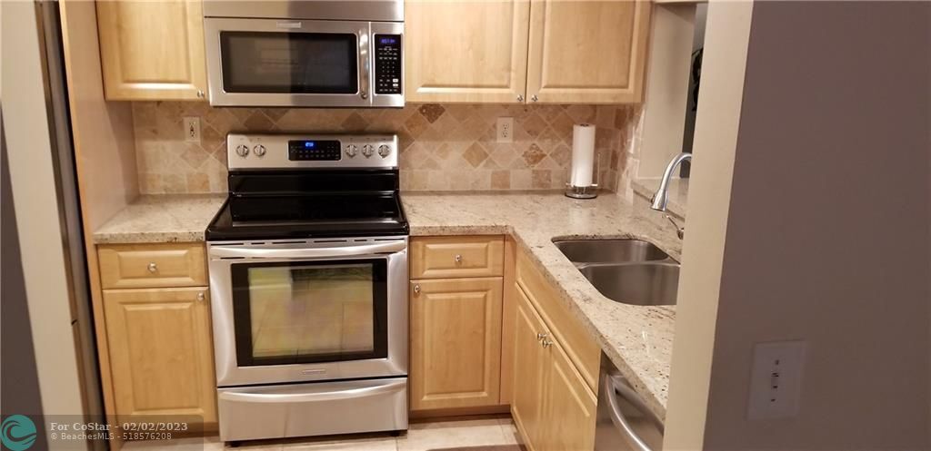 Foto principal - 9531 Seagrape Dr
