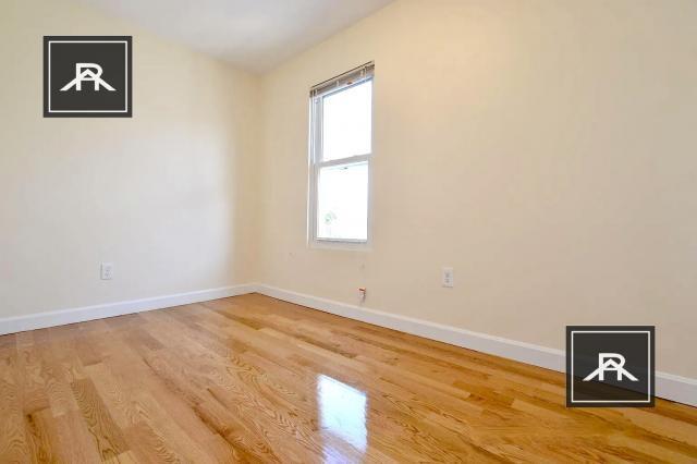 Foto del edificio - 4 bedroom in Allston MA 02134