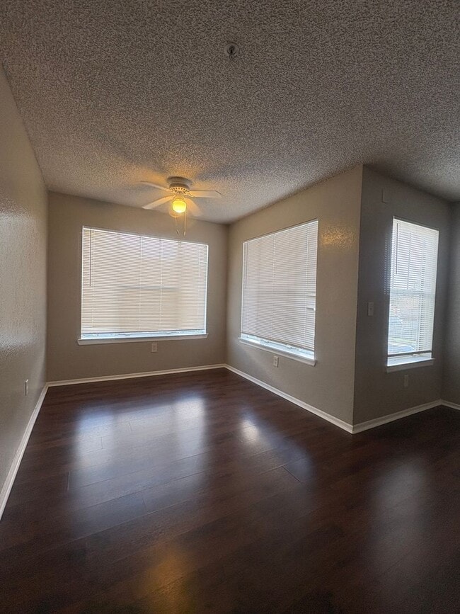 Building Photo - 2208 Antigua Pl
