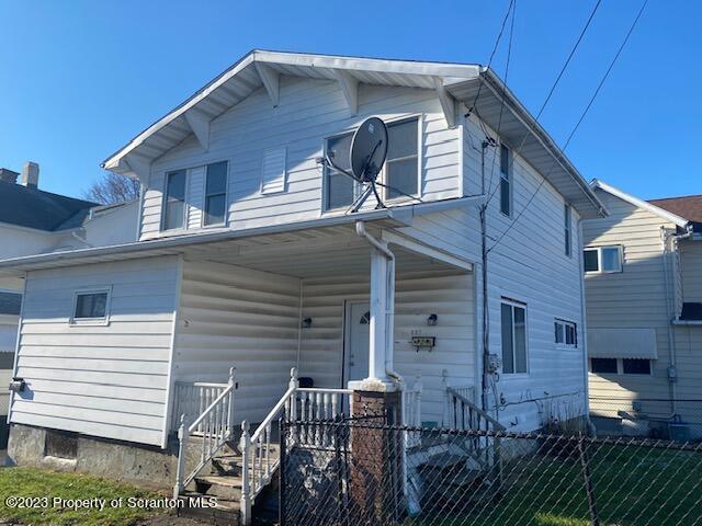 Foto principal - 227 N Rebecca Ave