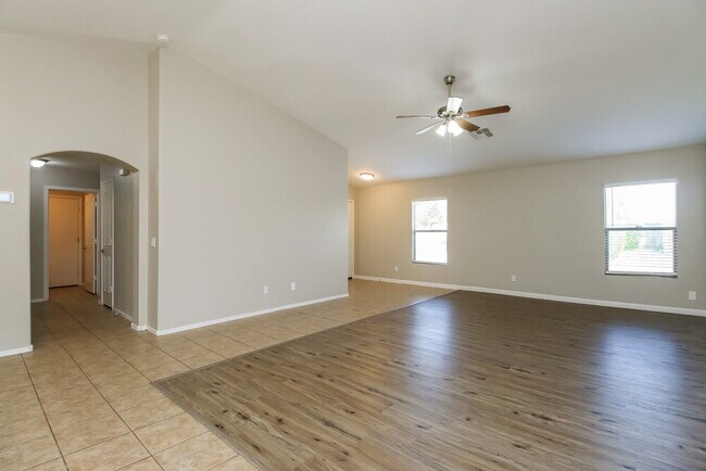 Building Photo - 39433 N Parisi Cir