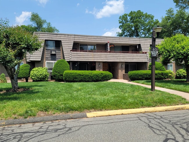 Building Photo - 60 Rambling Brook Ln