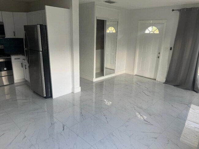 Building Photo - 2340 Avenue M