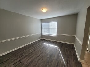 Building Photo - 5920 Arncliffe Dr