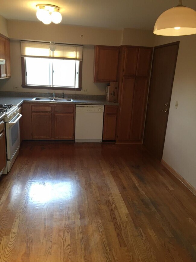 Kitchen - 1522 N River West Ct
