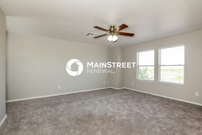 Building Photo - 3 Bedroom Pet-Friendly Home in Tucson, AZ with Main Street Renewal