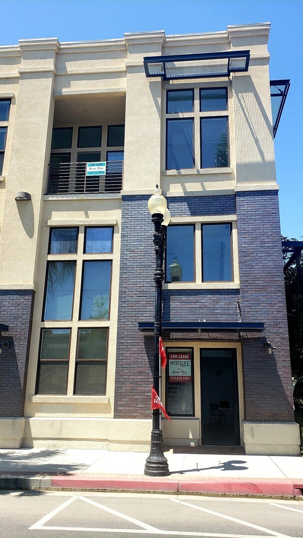 Santa Ana Loft - Santa Ana Loft