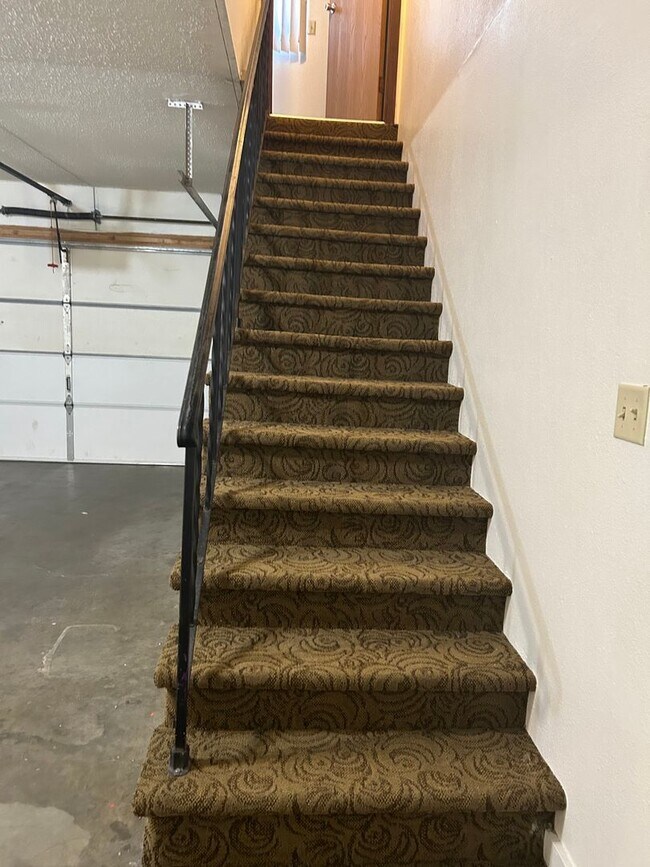 Foto del edificio - Lovely, Updated Townhome for Rent