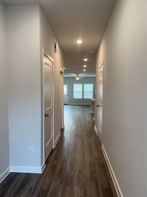 Building Photo - 5827 Blue Grama Dr