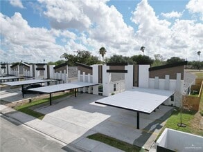 Building Photo - 16 N Alexandrite Ave