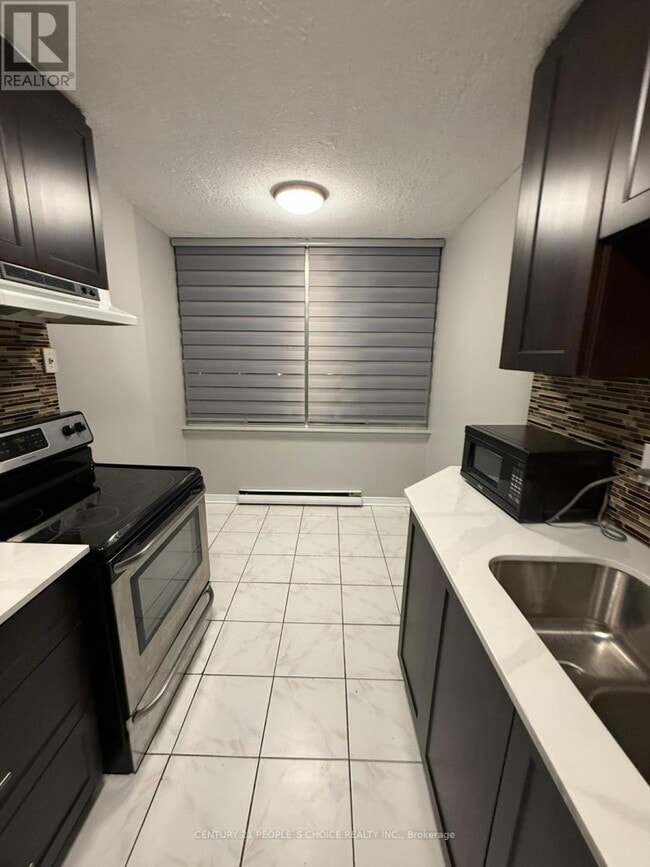 Building Photo - 25 Kensington Rd