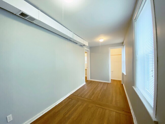 Foto del edificio - 3011 N Whipple St