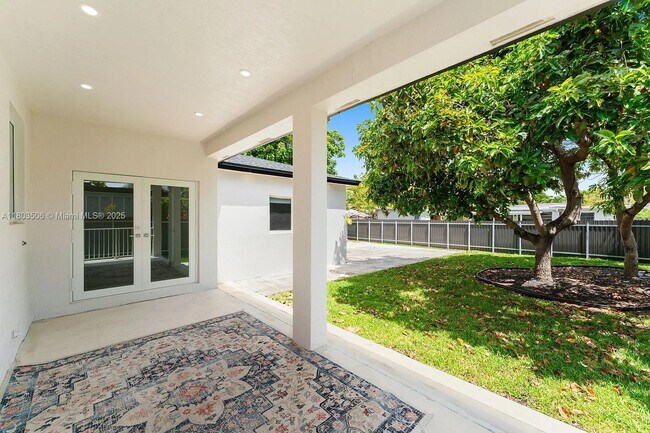 Foto del edificio - 6471 SW 43rd St