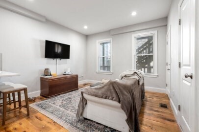 Foto del edificio - 224 Lexington St