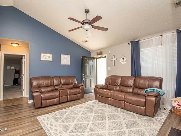 Foto del edificio - 2447 Brierbrook Ln