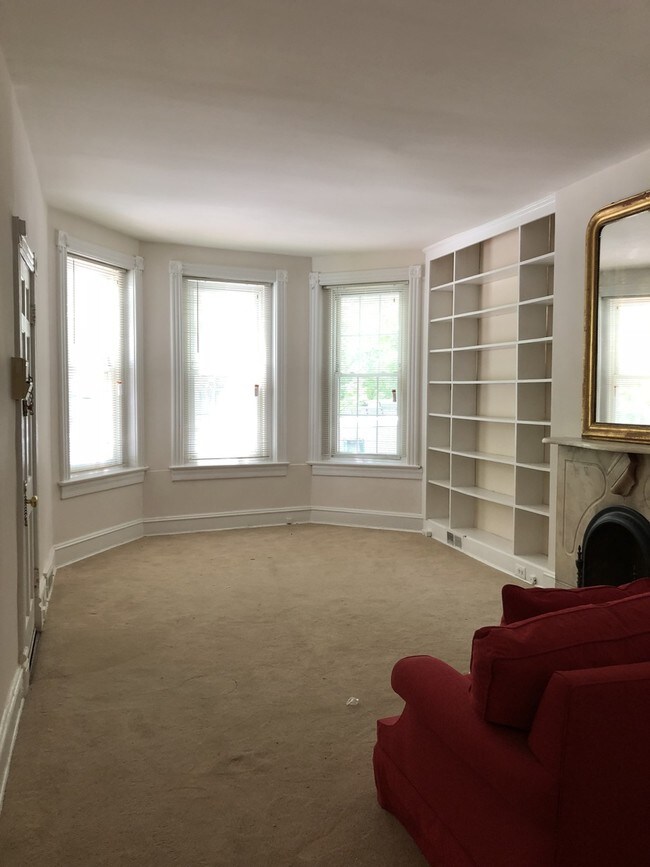 Foto del edificio - 2461 P St NW